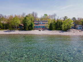 Cottage tiny heaven.